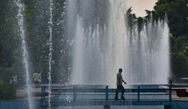 Dry spell raises night temp in Gurgaon, IMD sees no change soon