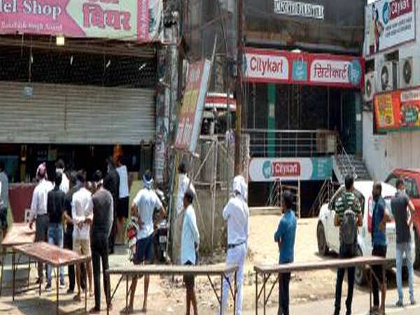 Lucknow: Booze lovers cheer to relaxed norms, liquor sale on a high