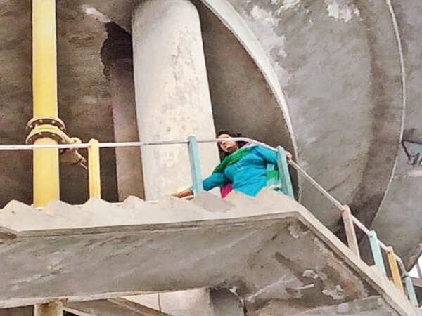 Karnal: Woman guest teacher climbs water tank over pay disparity