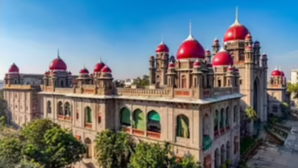 Contempt case: Telangana HC notice to CS, 2 others