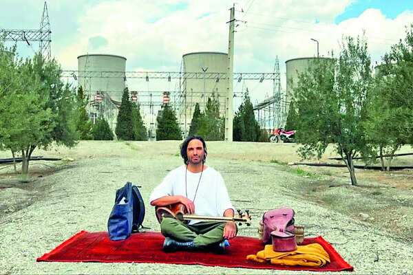 Where ruin and melody coexist: Performances from the frontlines of war zones