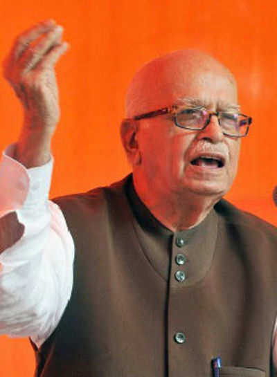 LK Advani resigns from all party posts