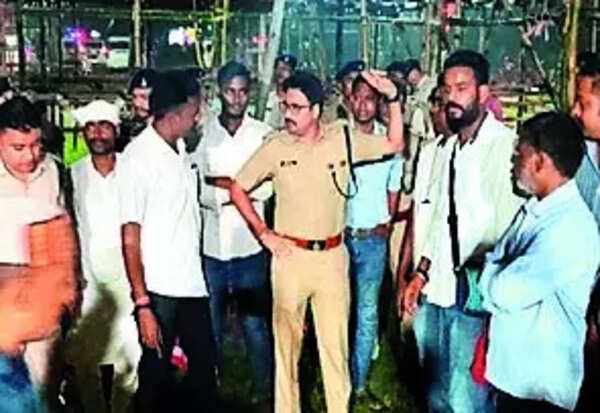 Widen entry, exit gates for crowd control, Bokaro SP tells Durga Puja organizers