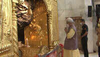J&K LG Manoj Sinha offers prayers at Mata Vaishno Devi Shrine 