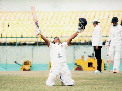 Ranji Trophy: Sarfaraz Khan walks the tightrope