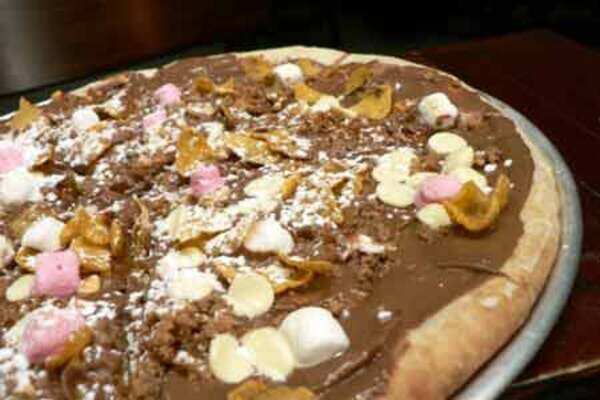 Bake your Valentine a chocolate pizza