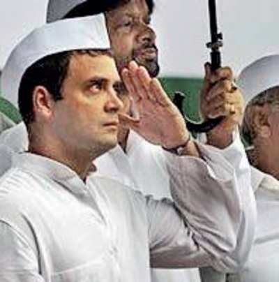 Fake news buster: Rahul Gandhi salutedwith his left hand