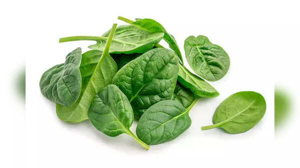 Ways to use Spinach (Palak) for hair growth