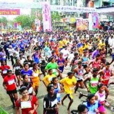 Pune lad bags Thane Mayor Varsha Marathon title