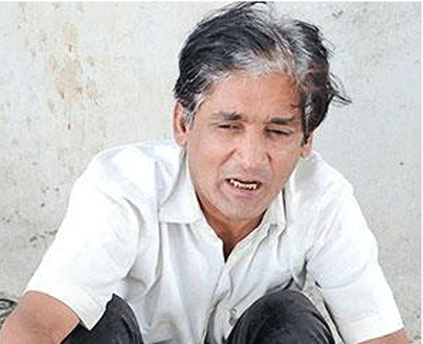 Jobless man jumps into river for Rs 500