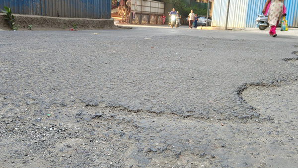 Maharashtra civic body faces pothole crisis as US-Iran tensions disrupt bitumen supply