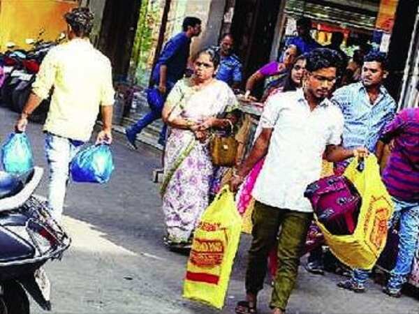 Housewives shun plastic, opt for cloth bags