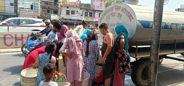 Tankers to rescue: GMC can’t feed city’s water demand
