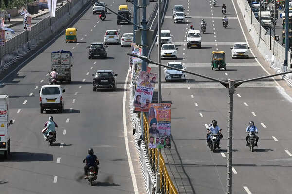 Files move, work on road doesn’t: 14 years on, Mandi widening stalled; residents seek action