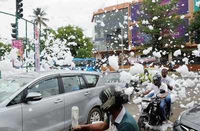 Bengaluru residents, BDA struggle to contain Varthur froth
