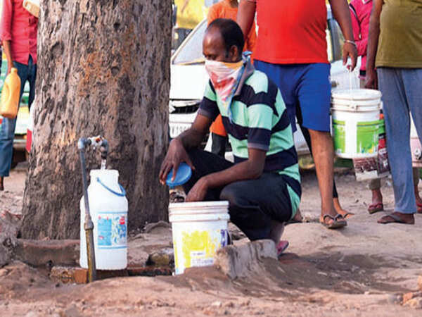 Hallomajra breaks curfew daily to get its fill of drinking water