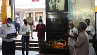 Mumbai: People pay tribute to serial train blasts victims at Mahim railway station 