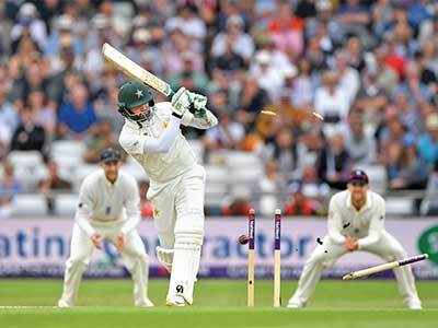 Cricket: England recover to beat Pakistan in second test at Headingley