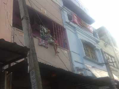 Andhra Pradesh: Hungry woman tries to jump off second floor for food