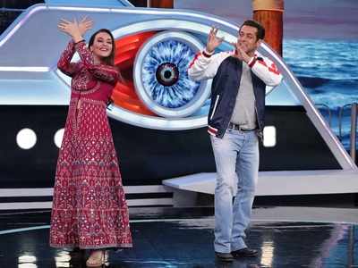 Bigg Boss 12 Weekend Ka Vaar Day 55 10th November 2018 Full Episode 56 Highlights: Salman Khan slams Dipika Kakar Ibrahim, Deepak Thakur and Surbhi Rana for their behaviour