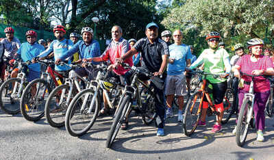 Come, let's pedal Come, let's pedal