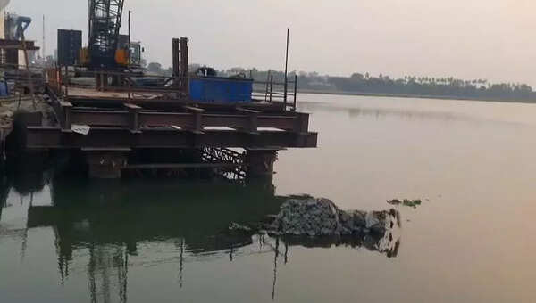 2 die as bullet train bridge plate ‘falls’ in Gujarat