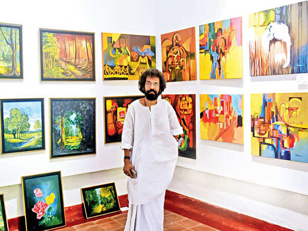 Director Ambili's painting exhibition at David Hall