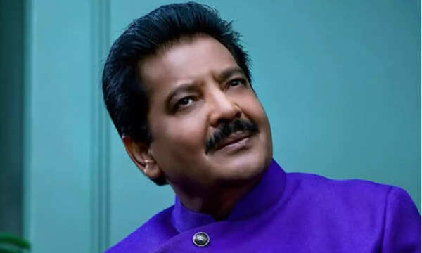 Am grateful that my family and I are safe, and nothing untoward occured: Udit Narayan on fire incident
