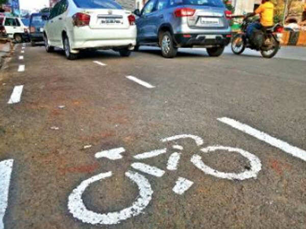 Barely 18% cyclists use dedicated tracks: Survey