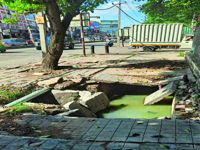 Koramangala footpaths turn into death traps