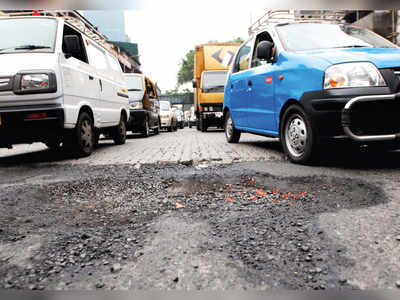 BMC to make engineers and assistant commissioners pay Rs 500 each for 158 unfilled potholes