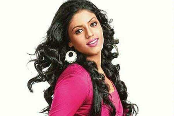 It was fun filming a retro song: Ineya