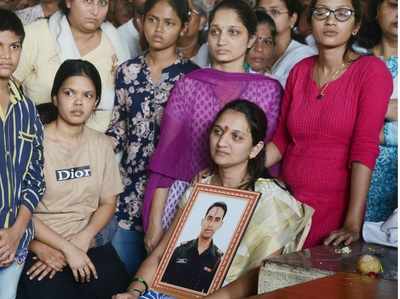 As tribute to late husband, Prasad Mahadik's wife Gauri all set to join Army