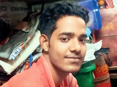 24-yr-old falls into manhole in Kurla, dies in hospital