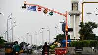 Chennai: New LED traffic signalling poles installed at Marina 