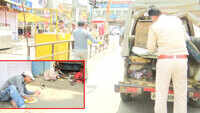 COVID-19 lockdown: Policemen distribute food among needy in Ranchi 