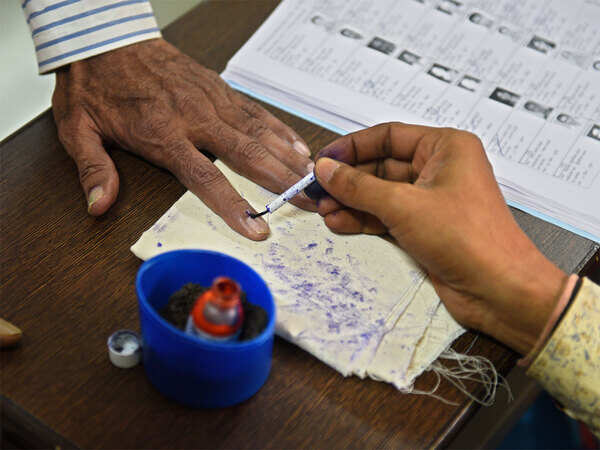 J&K opposition changes tack, willing to join poll process