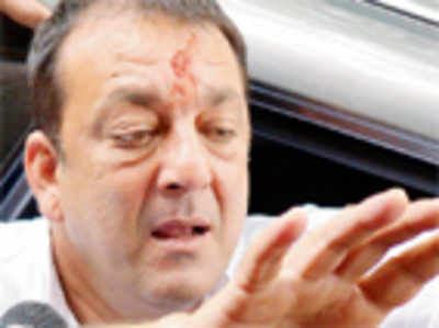 Yerwada Jail petitions to stop perks granted to Sanjay Dutt