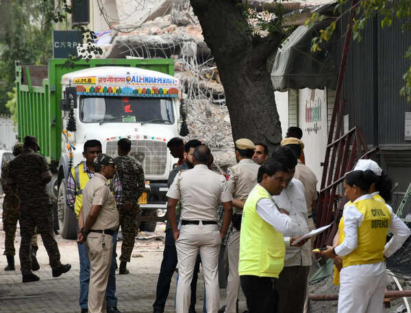 Illegal constructions under scanner: MCD issues 8 notices in Saket area