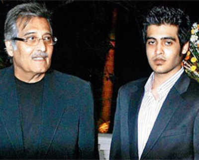 Vinod Khanna's son Sakshi set for Bollywod debut