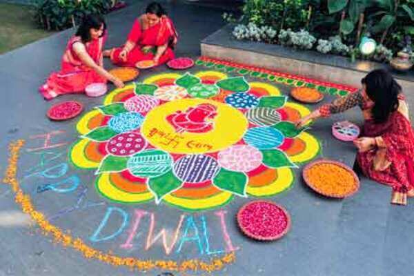 6 Ways to Celebrate this Diwali with family