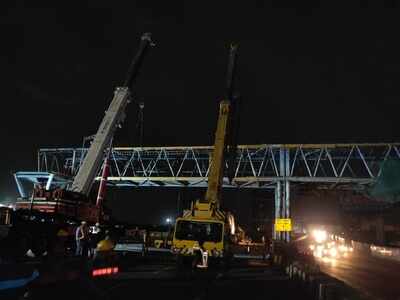 MMRDA pulls down southbound arm of Bandra skywalk on Western Express Highway