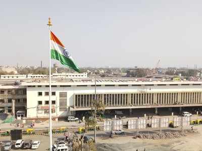 Western Railway beats deadline, gets 100 ft. tall tricolour flags ready two days before Republic Day
