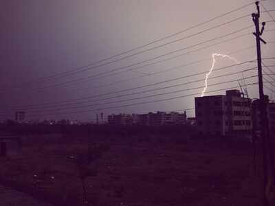 Thunderstorms expected in parts of Maharashtra till April 19, state gets new monsoon calendar