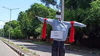 Chandigarh: Traffic police uses scarecrow to ask people to stay home 