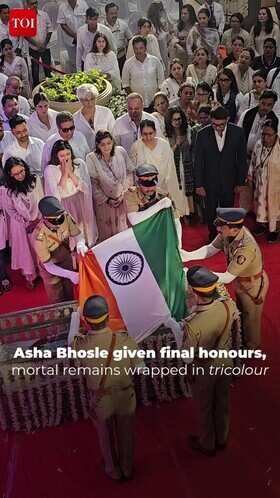 Nation Bids Farewell as Asha Bhosle&rsquo;s Mortal Remains Draped in Tricolour