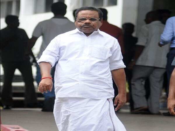 3 AIADMK MLAs get notice, DMK targets speaker