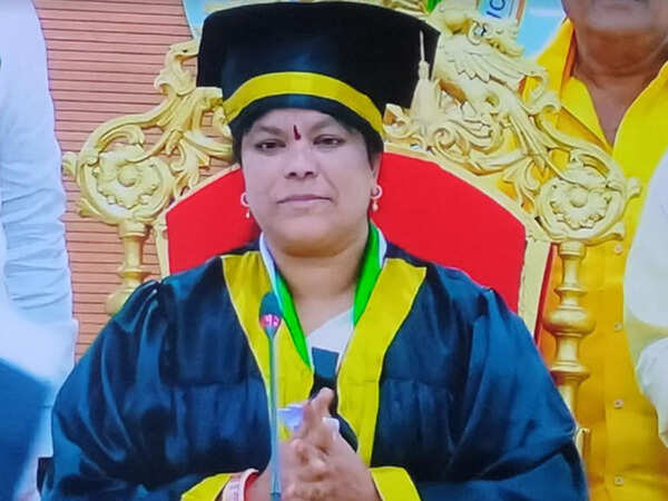Golagani Hari Venkata Kumari of YSRCP elected mayor of Visakhapatnam