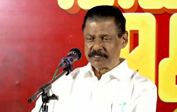 Flag mast installation: Govindan targets UDF