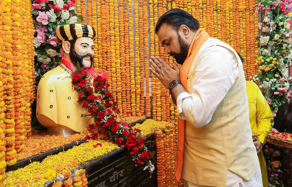 Governor, CM pay tributes to Veer Kunwar Singh